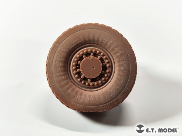 E.T. Model P35-129 JGSDF TYPE 16 Maneuver Combat Vehicle Sagged wheels and Muzzle Brake For TAMIYA Kit 1/35