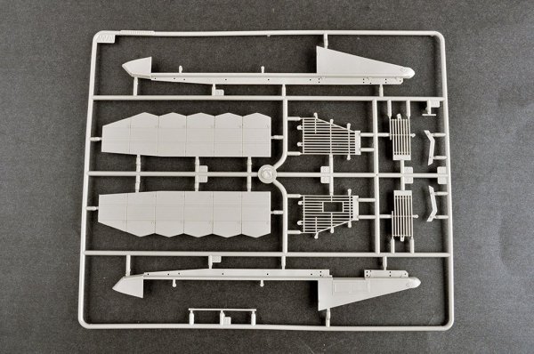 Trumpeter 09610 Russian T-72B3 with 4S24 Soft Case ERA &amp; Grating Armour 1/35