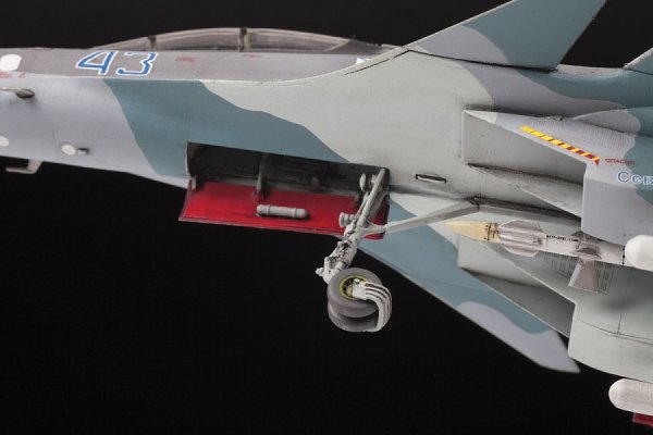 Zvezda 7314 Russian air superiority fighter SU-30SM &quot;FLANKER C&quot; 1/72