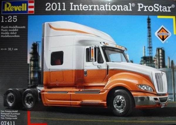 Revell 07411 2011 International ProStar (1:25)