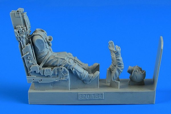 Aerobonus 320134 Modern British Fighter Pilot with ej. seat for Eurofighter Typhoon for Trumpeter/Revell 1/32