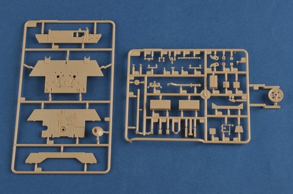 Hobby Boss 84554 German Sd.Kfz.179 Bergepanther Ausf.G Late Version 1/35