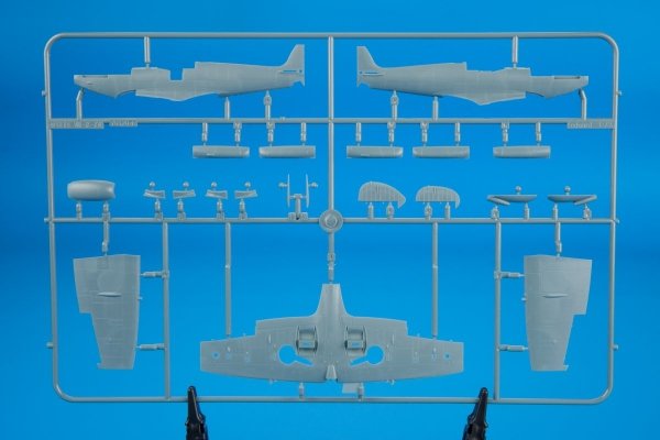 Eduard 70128 Spitfire Mk.VIII 1/72