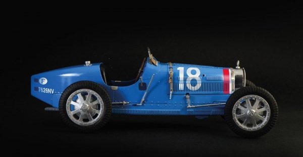 Italeri 4710 Bugatti Type 35B 1/12