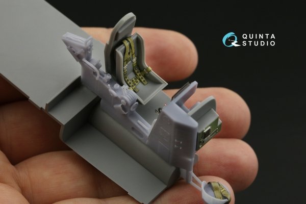 Quinta Studio QD+48379 Bristol Beaufort Mk.I 3D-Printed &amp; coloured Interior on decal paper (ICM) (with 3D-printed resin parts) 1/48
