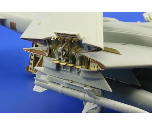 Eduard 48680 EA-6B wing fold 1/48 Kinetic