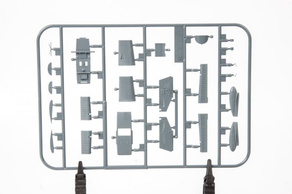 Eduard 84185 Z-526AFS Akrobat 1/48