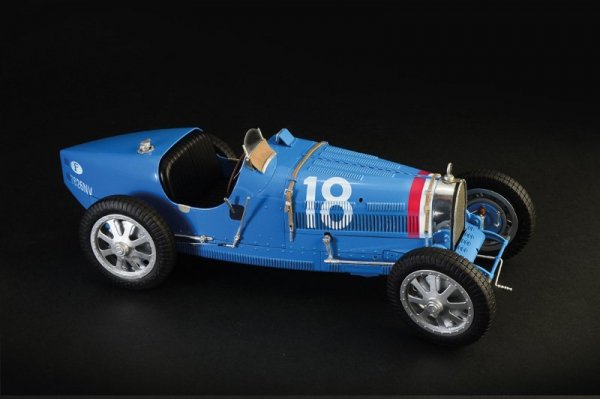 Italeri 4710 Bugatti Type 35B 1/12