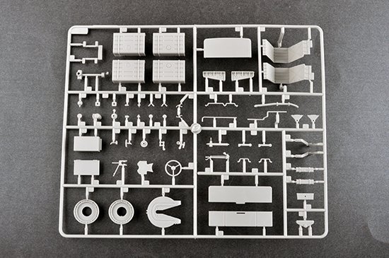 Trumpeter 01065 MAZ-537G Late Production type with ChMZAP-9990 semi-trailer 1/35