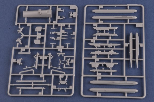 Hobby Boss 81713 Su-27UB Flanker C 1/48