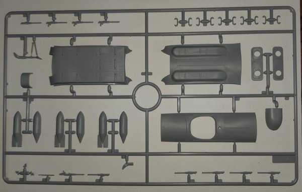 ICM 48263 He 111H-16, WWII German Bomber 1/48