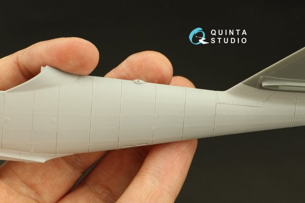 Quinta Studio QRV-026 Double riveting rows (rivet size 0.25 mm, gap 1.0 mm, suits 1/24 scale), White color, total length 5,8 m/19 ft