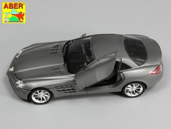 Aber 24031 Mercedes Benz McLaren SLR (1:24)