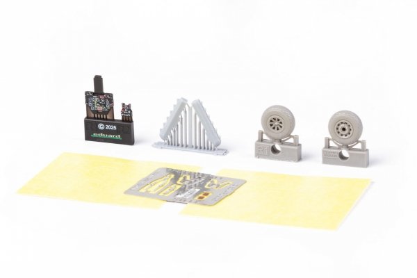Eduard 674039 P-51D exhaust stacks w/ fairing LööKplus TAMIYA 1/72