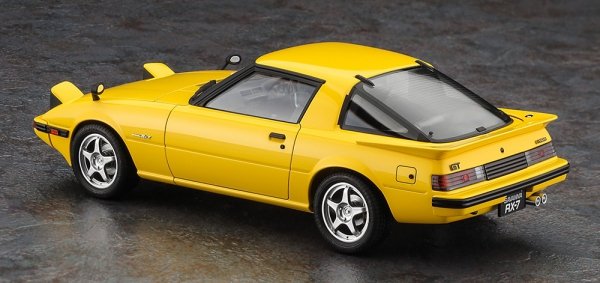 Hasegawa 20798 Mazda Savanna RX-7 (SA22C) Middle Version "Custom Wheel" 1/24