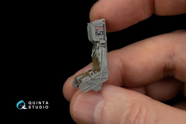 Quinta Studio QR48016 SJU-17 ejection seat for F/A-18 family (Kinetic) 1/48