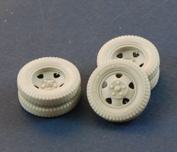 Panzer Art RE35-240 Road wheels for GAZ-AAA (Omskij Zavod) 1/35