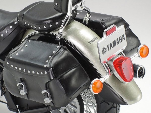 Tamiya 14135 Yamaha XV1600 RoadStar Custom 1/12