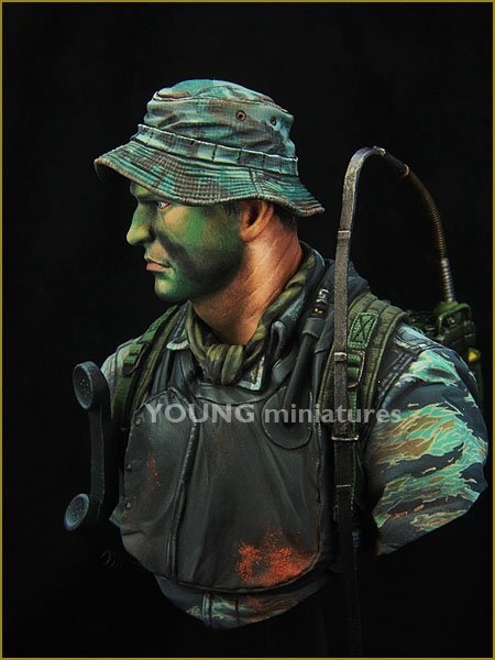 Young Miniatures YM1845 US NAVY SEAL VIETNAM 1/10