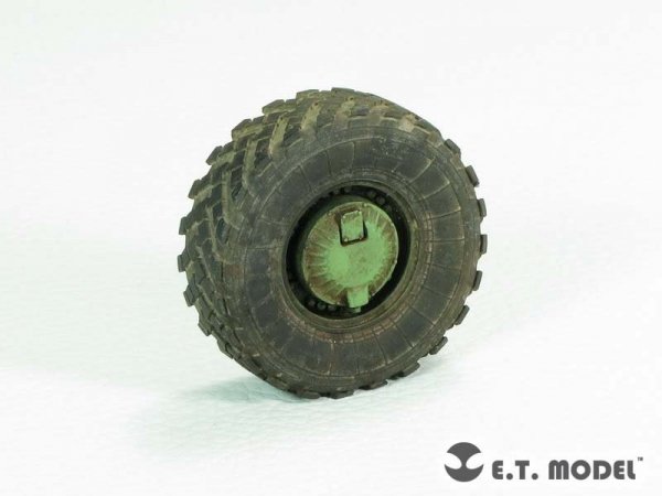 E.T. Model ER35-054 Russian GAZ-233014 STS &quot;TIGER&quot; Weighted Road Wheels For Meng 1/35