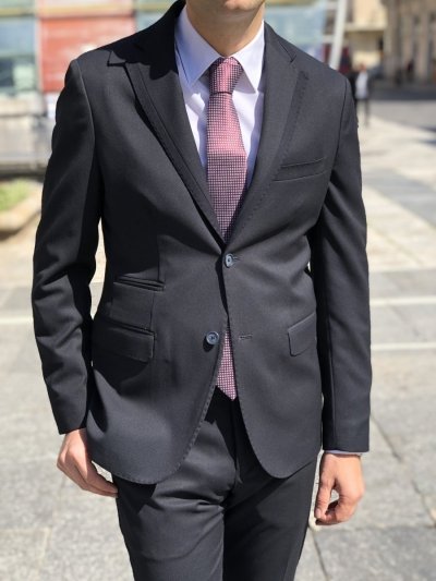 Garnitur męski w kolorze niebieskim - Made in Italy