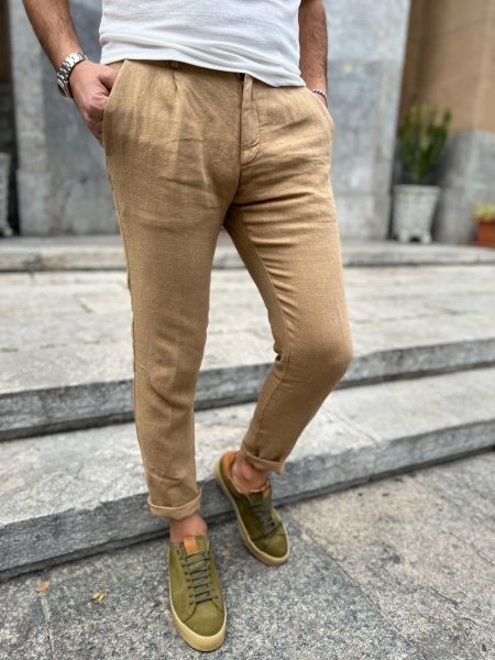Pantaloni uomo slim, estivo - Colore beige scuro - Gogolfun.it