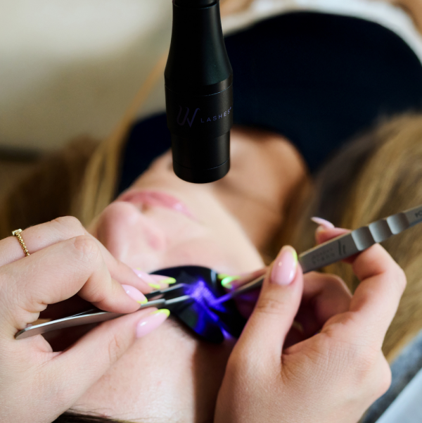 UV Wimpernverlängerung Starter-Set – mit schwarzer Lampe