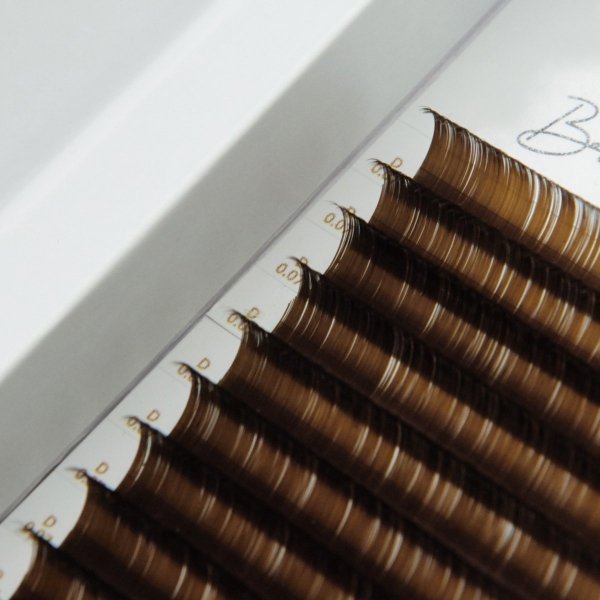 Brown Line Lashes D 0,10 BROWN