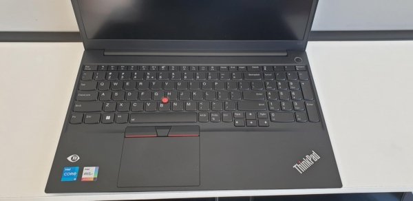 Lenovo Notebook ThinkPad E15 Gen 4 FHD i5-1235U 16GB SSD512GB Iris Xe W11P Black