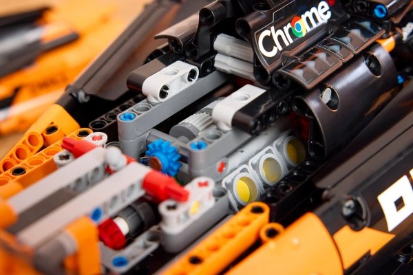 LEGO 42228 Technic Bolid McLaren MCL39 F1®