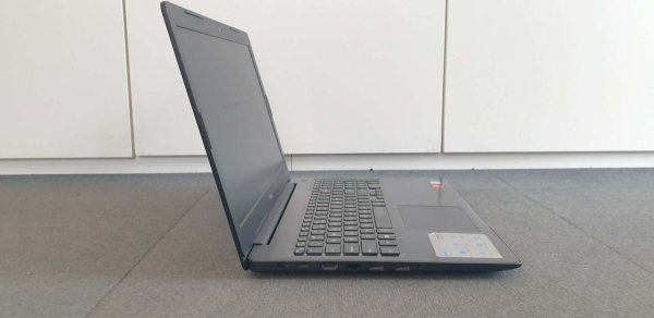 Notebook Dell Inspiron 5570 black 15,6 FHD i5-8250U 8GB SSD256GB Radeon R7 M460 4GB W11P