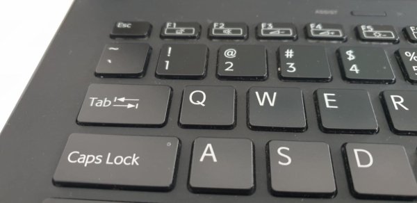 SONY VAIO SVP132A2CM i7 8GB 256GB FHD W10P dotyk