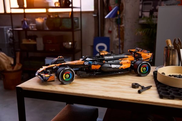 LEGO 42228 Technic Bolid McLaren MCL39 F1®