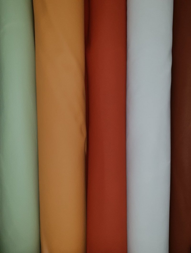 Końcówki, resztki tkanin meblowych,  mix kolorów
