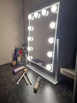 Lusterko do makijażu kosmetyczne podświetlane 12 LED Hollywood z 12 żarówkami USB 30 x 40 cm