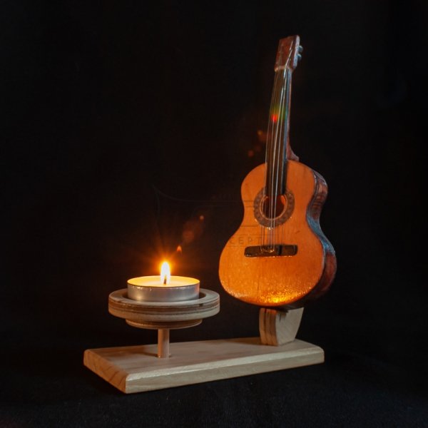 ZM CONCEPT świecznik dekoracyjny z instrumentem - GITARA, produkcja ręczna