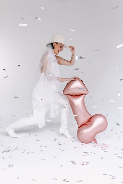 Balon foliowy Penis, 55.5x112 cm, różowe złoto (1 karton / 50 szt.)