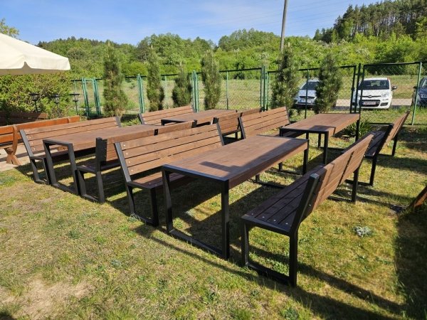 Zielona klasa. Klasa pod chmurką, 4 stoły i 8 ławek z oparciem LOFT CERTYFIKAT