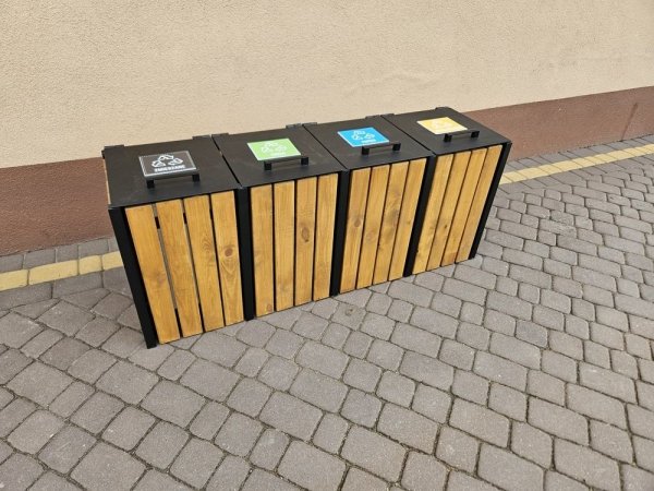 3 komorowy kosz parkowy miejski do segregacji odpadów z pokrywami metalowy drewniany ocynk 3 x 45L 