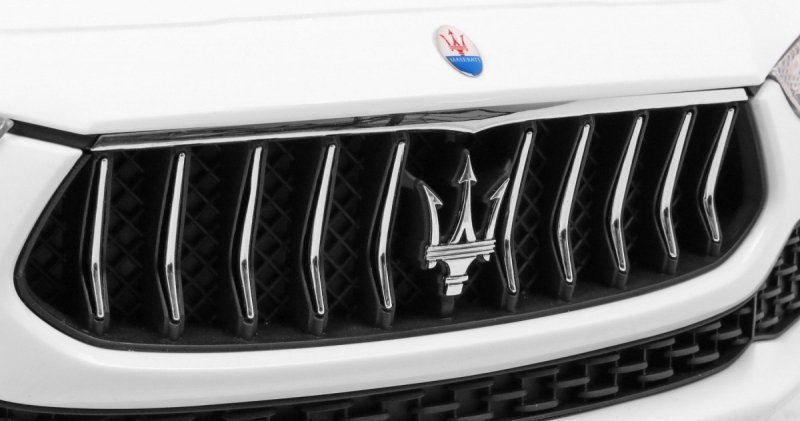 Maserati Ghibli na akumulator dla dzieci Biały + Pilot