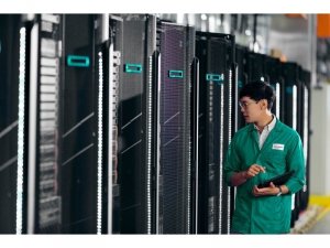 Hewlett Packard Enterprise Zestaw DL360 Gen10 10SFF 2 /2NVMeRiserKit879026-B21