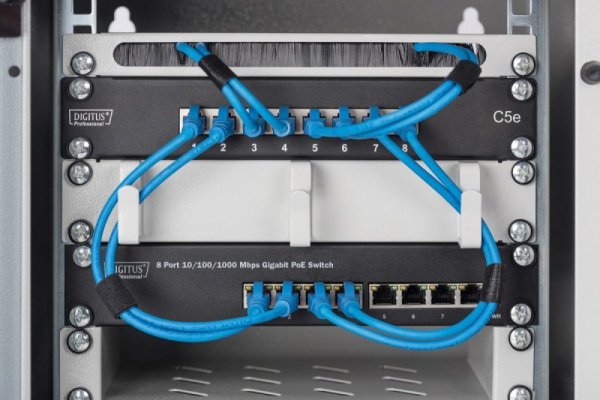 Digitus Switch niezarządzalny Gigabit 10 cali Rack 8-portów, 8x10/100/1000Mbps PoE+ af/at 96W