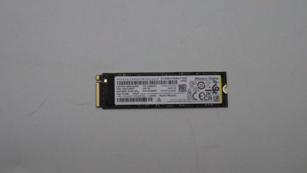 Lenovo 512GB M.2 2280 PCIe 4.0 x4  solid-state drive