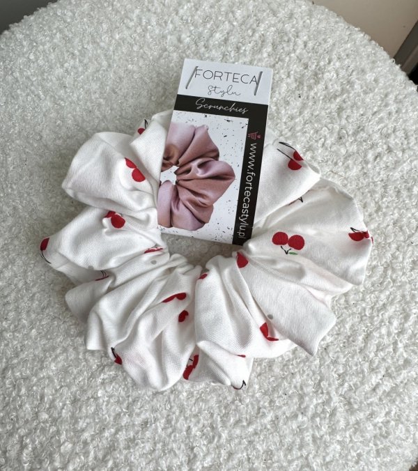 scrunchie w wisienki