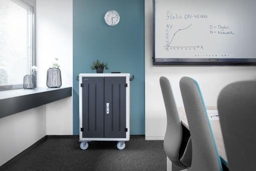 Digitus Szafa mobilna na kółkach do ładowania notebooków^tabletów do 15,6" z UV-C i synchronizacją danych