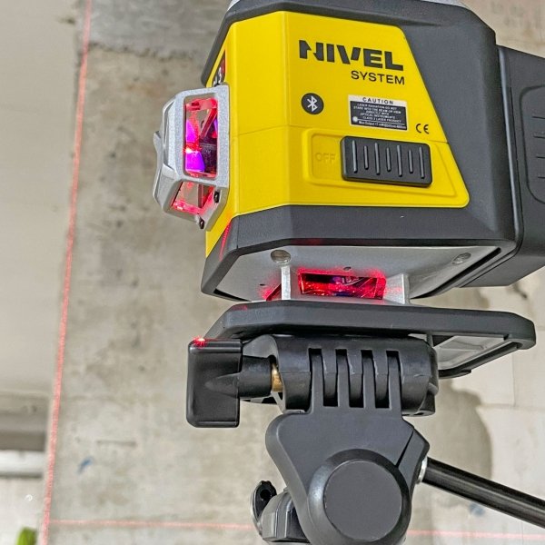 Nivel System CL3R to wielozadaniowy laser krzyżowy 3D + SJJM1EX