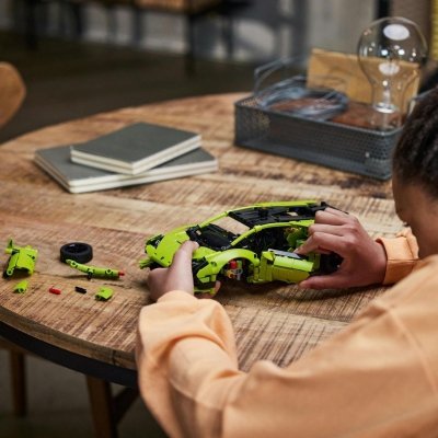 Zestaw Prezent LEGO Technic 42161 Lamborghini Huracán 806 Klocki 9+ Torba