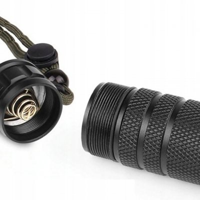 Latarka taktyczna akumulatorowa zoom 5 trybów