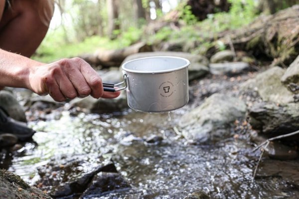 Trangia T-Cup z czarnym uchwytem + pokrywka