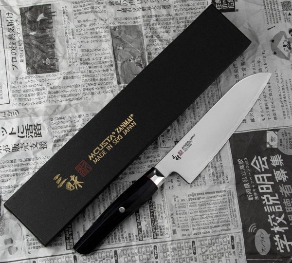 Mcusta Zanmai Revolution Nóż Santoku 18cm